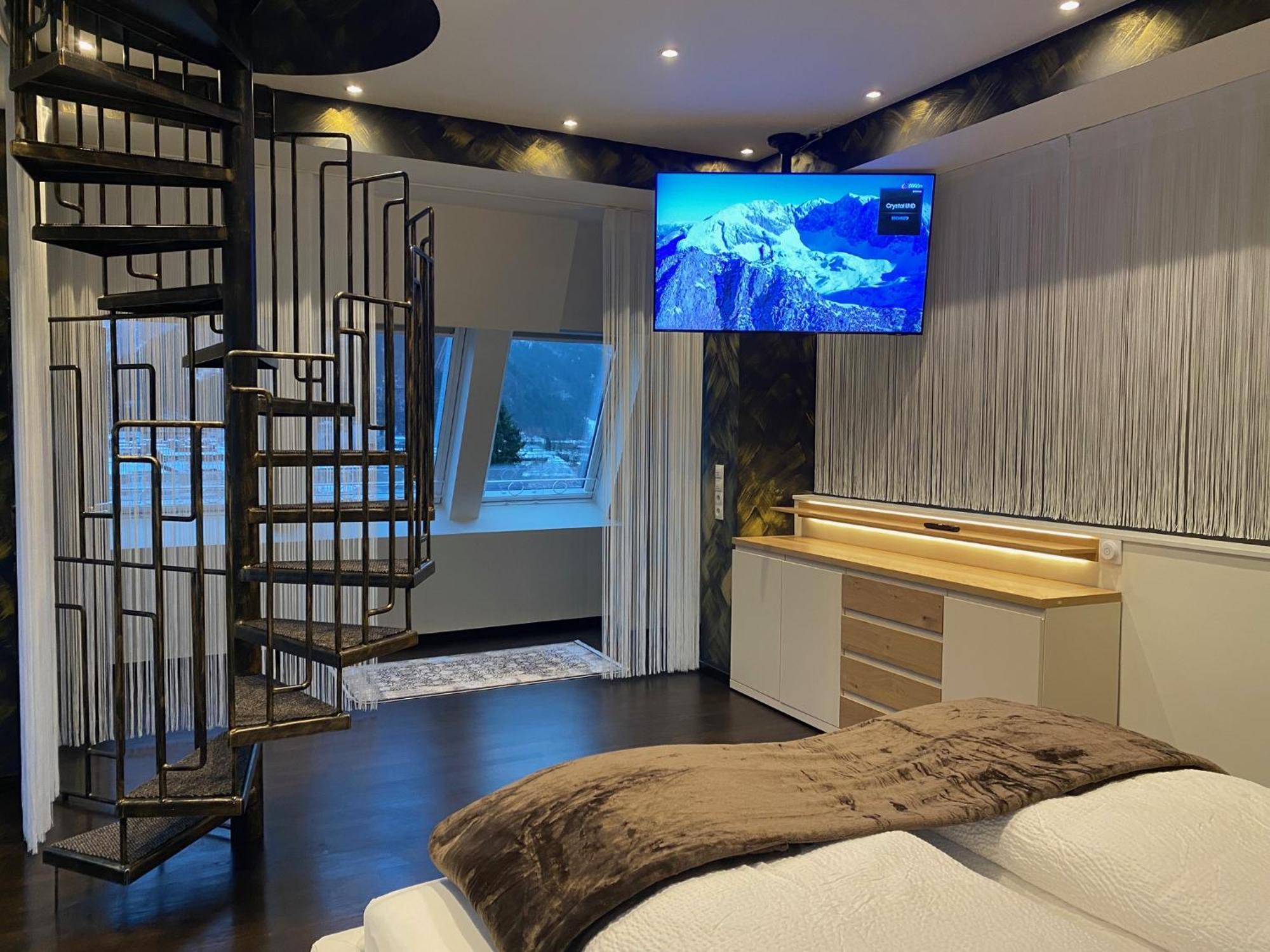 Loft Im Turm Apartment Maishofen Exterior photo